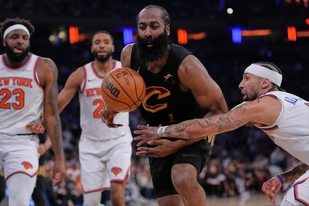 NBA东部决赛G1裁判报告正式公布，骑士队22分领先优势惨遭逆转的争议判罚持续发