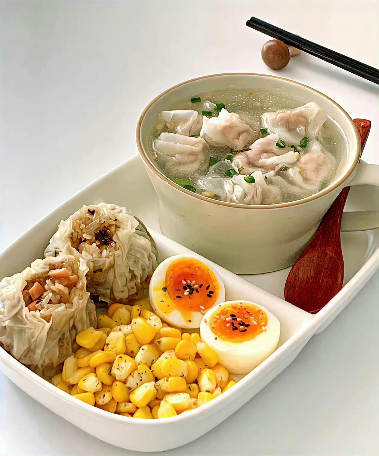 学会与自己握手言和，你会发现生活其实挺可爱。释怀是自我救赎温柔与自己相处