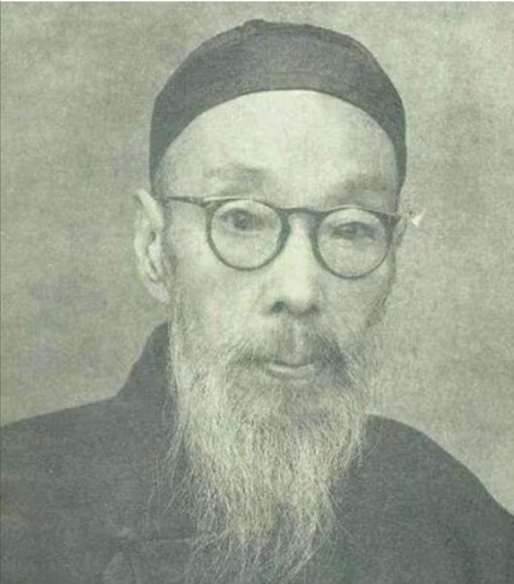 1935年,毛泽东大渡河陷死局，这时，李富春跑来说：“主席，一名晚清90岁秀才，