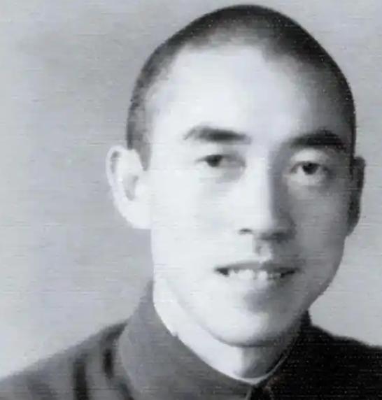 1949年5月27日，上海已经解放，刚刚“投诚”的国民党上海财政局局长汪维恒，走