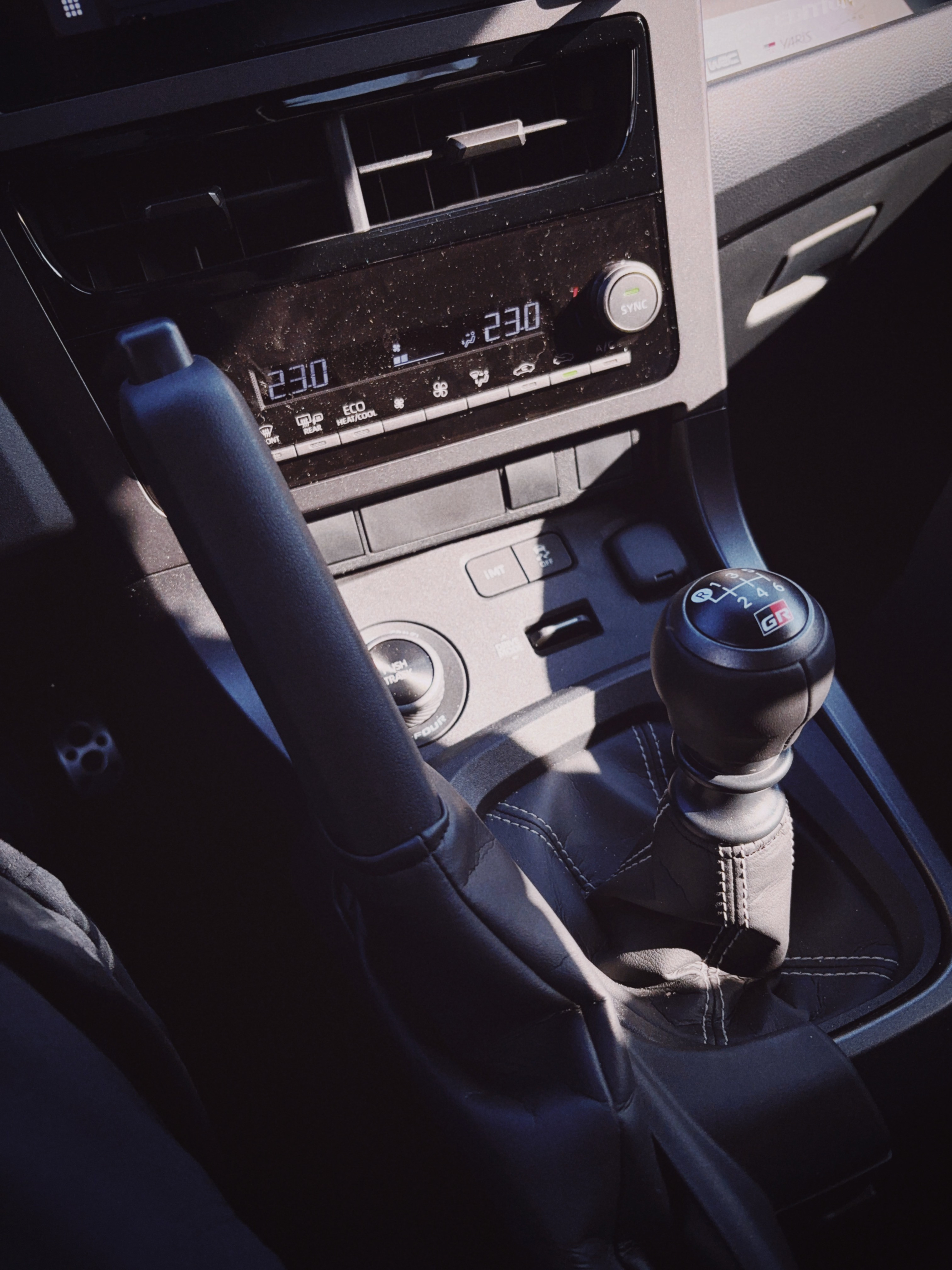 现在的手动挡真的是越来越好了，自动补油补得天衣无缝，升挡离合没放前转数还会回落到