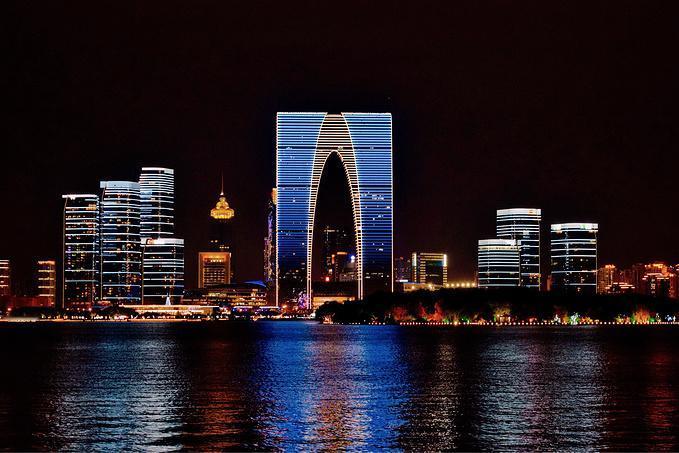 2025年1月，苏州房价均价17816元；2025年2月，苏州房价均价1773