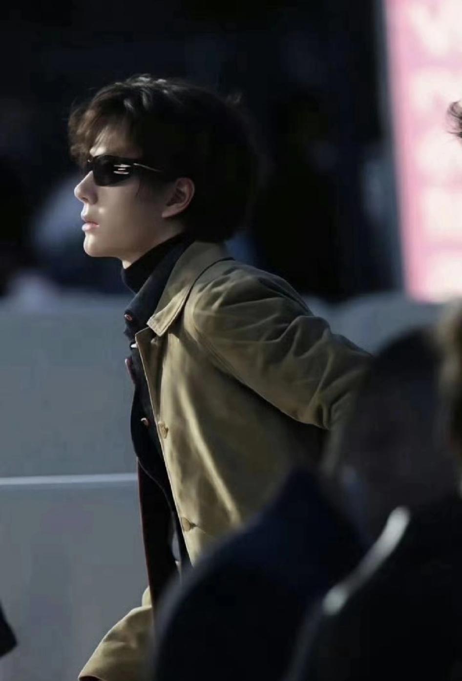 时尚的神！香家贵公子[加油][加油]所有品牌给王一博的都是最顶级的排面，就问还