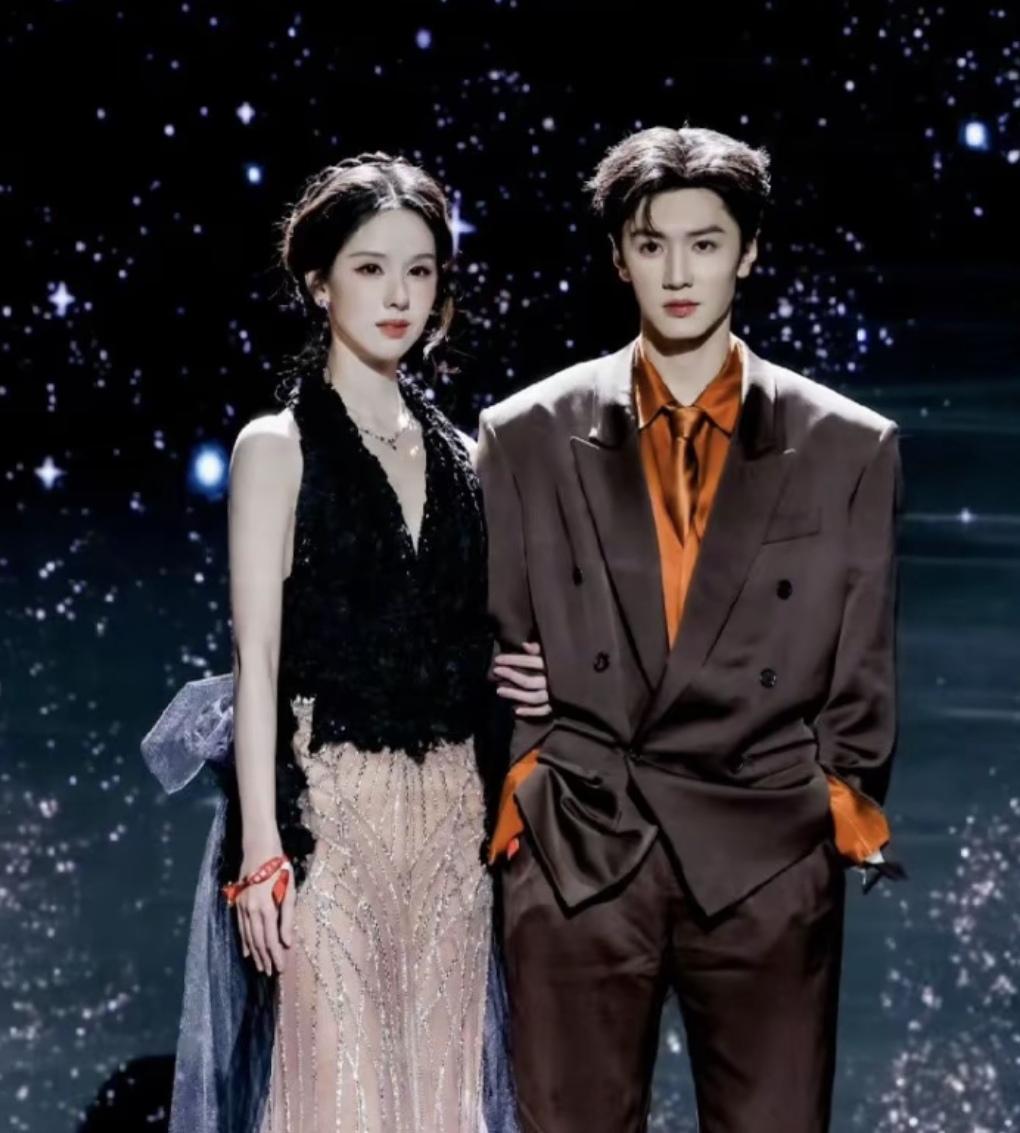 2026年微博之夜太会安排了。是谁想出的，让他们这些靓男靓女一起走红毯呀！真