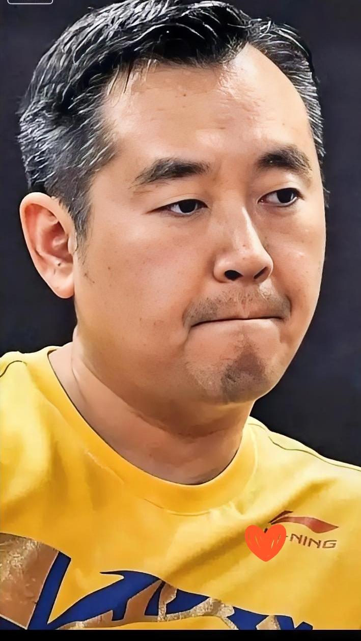 近日，一位刚离职的乒协同事酒后闲谈，提及国乒教练组岗位竞聘时，直言孔令辉的个人履