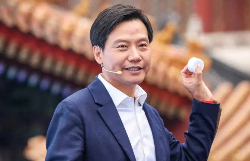 雷军发文说，小米手机要正面应战苹果了。应战吧！我就不掺和了。过去很多年，我买