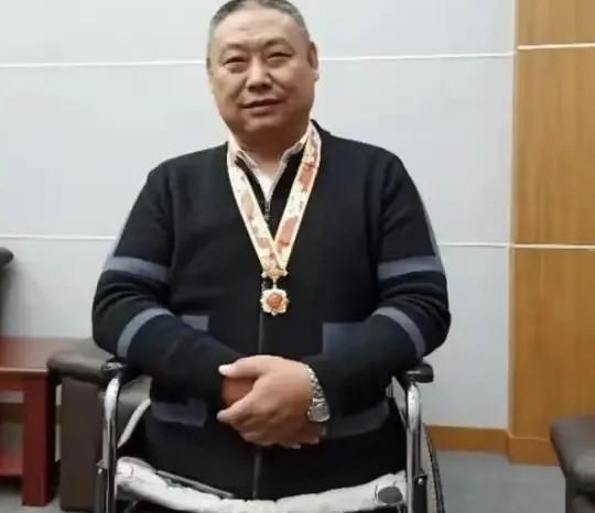 1986年，河北21岁战士从前线归来获一等功，随即他写信给女友分手。女友脑袋