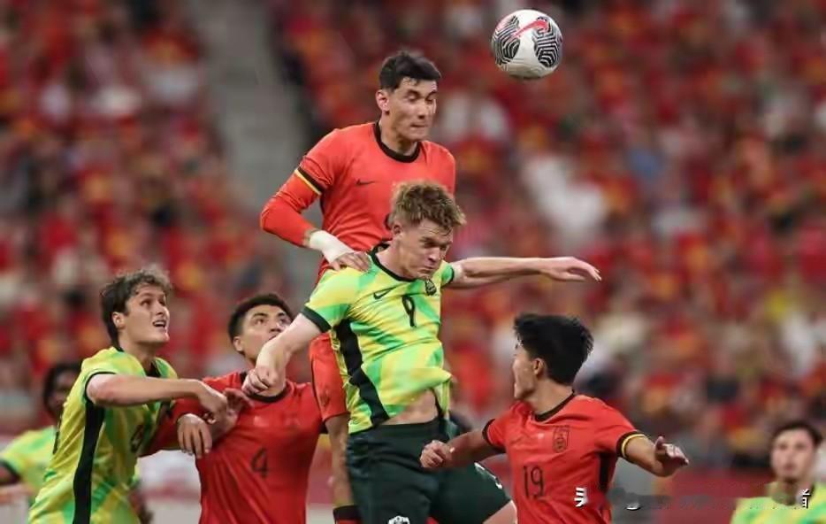 戈壁风沙炼真金：拜合拉木的逆袭星路。在新疆伊犁的烈日与风沙间，少年拜合拉木的