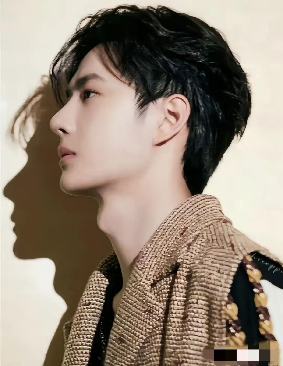 内娱顶流解约大战？王一博这波“硬刚”才是真底气！一人撑起乐华超六成营收，这