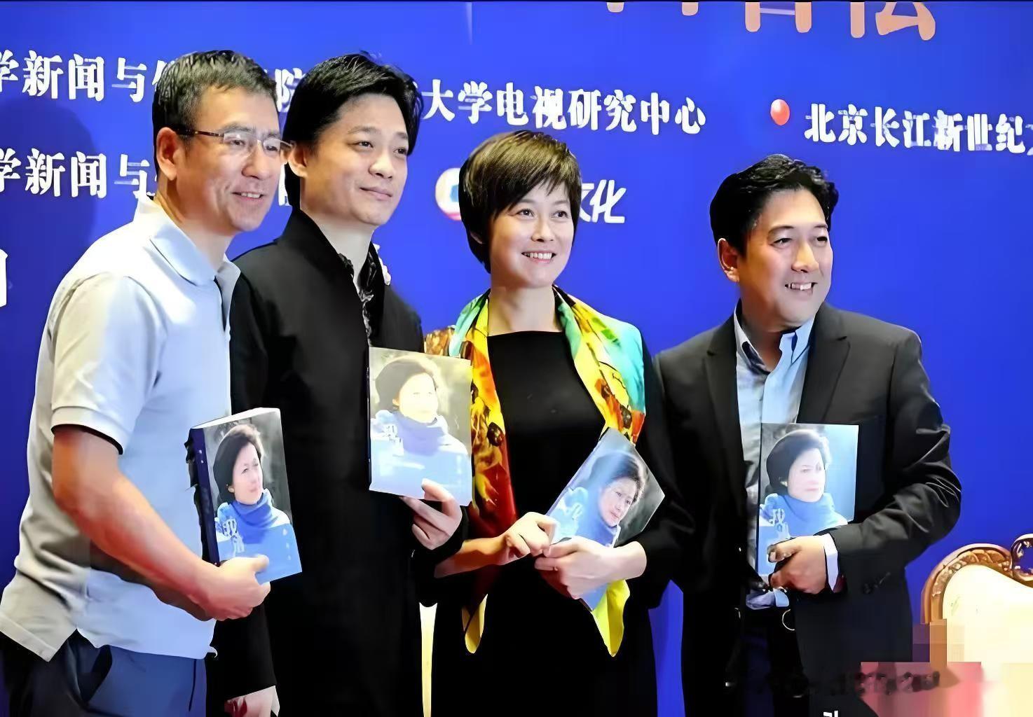 我发现一个玄学，事关敬一丹，凡是跟她共事过的主持人，最后都会和她成为好朋友！白岩松和她搭档《东方时空