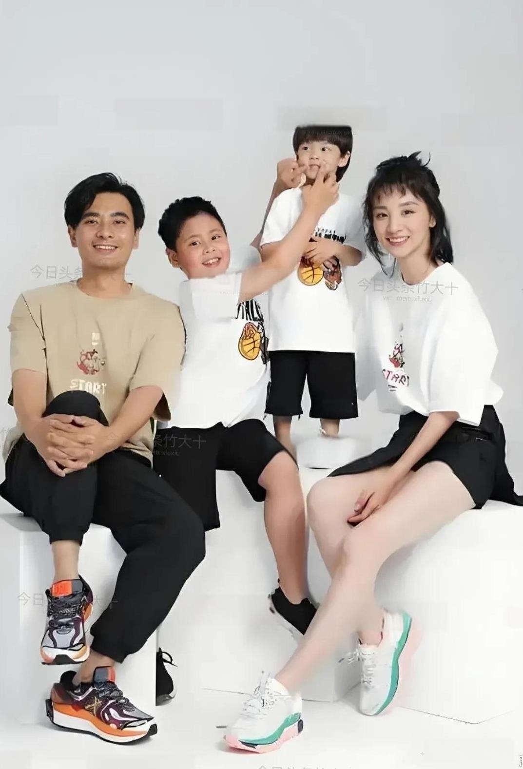 看演员陈龙妻子太漂亮了，两个儿子都那么大了，她还像小姑娘似的，身材保持还那么好，