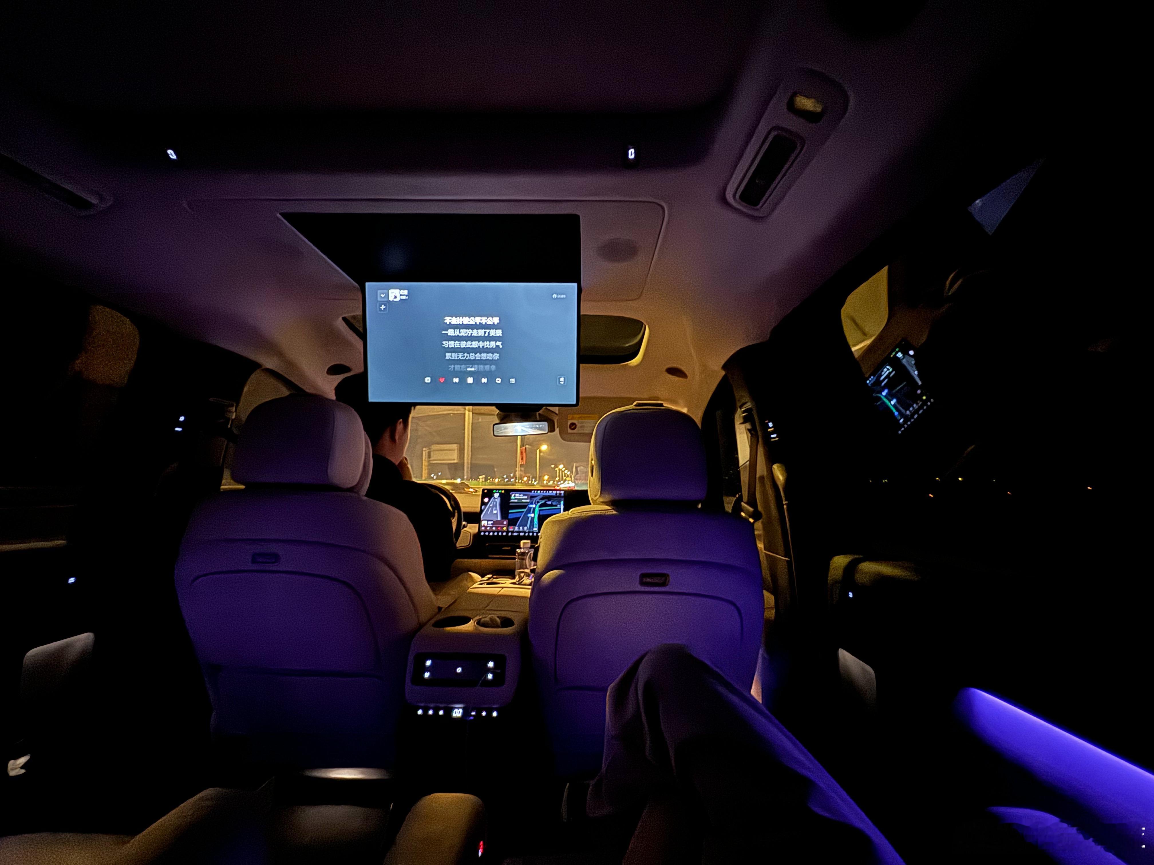 出发看的第五台车今天我必须买一台杠上了哈哈哈有意思如果你们有车想卖我随时出发