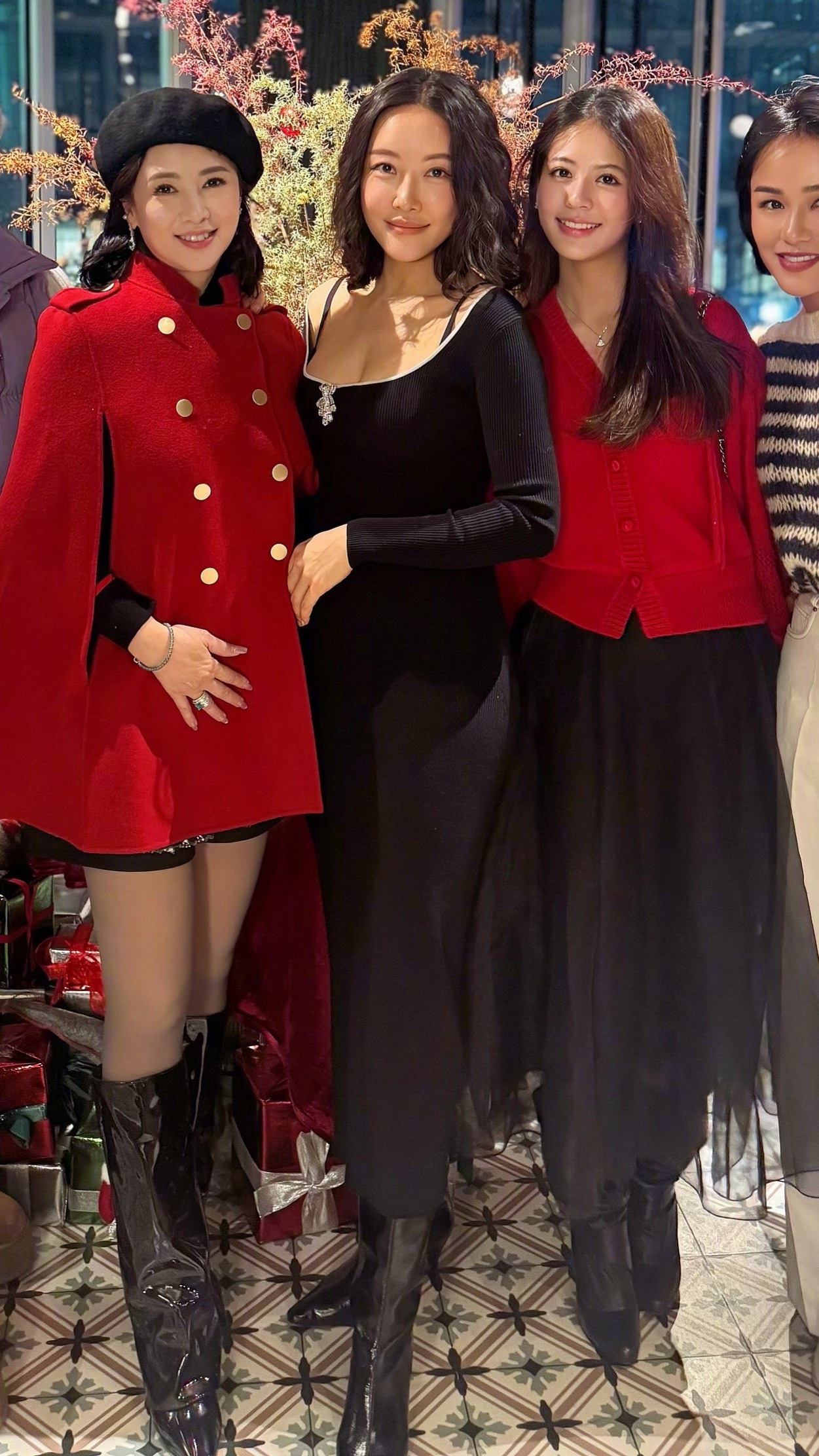 翁虹女儿被UCLA录取最美母女花小水晶刘莳