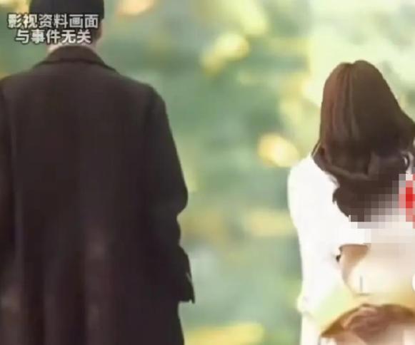 一个42岁的已婚男人，跟比自己小10岁的女同事好上了。两人从公司出来单干，合伙做