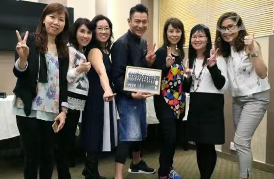 刘德华刘德华与同学聚会曝光，做华仔同学太幸福！