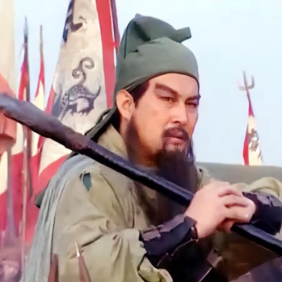 刘备当了汉中王后封了五虎上将，居首的关羽，对另外的四人，为何独独对黄忠不服气？