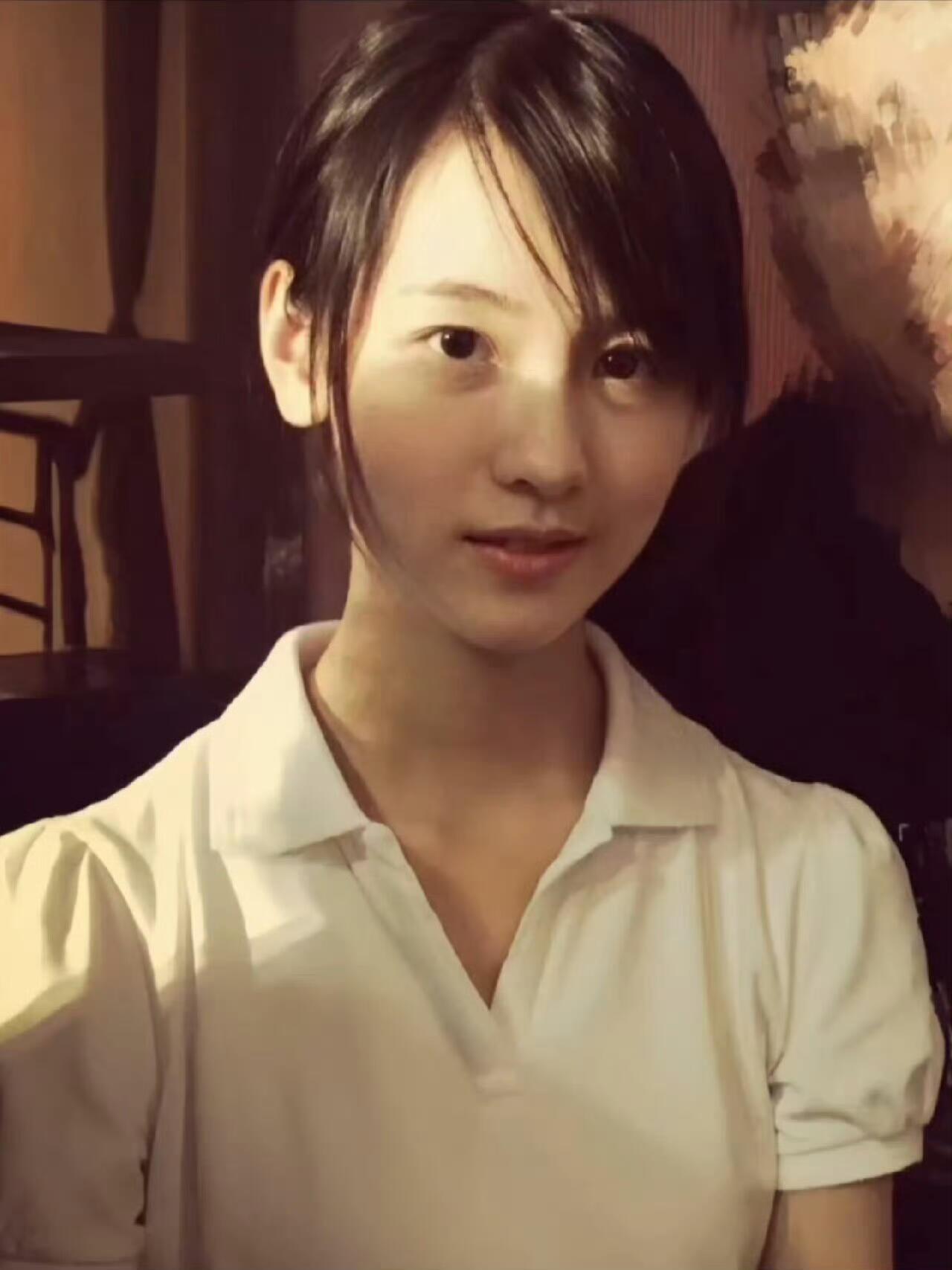 有些人注定会因为美貌爆火没有那张证件照也会有其他“证件照”出圈的陈都灵….