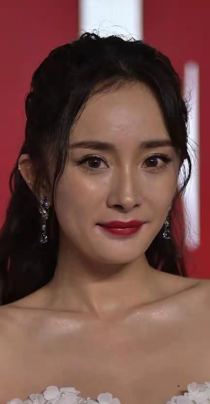 纯无美颜无滤镜，实打实的生图，杨幂太抗打了！妥妥的美人胚子，谁黑都不好使，就是