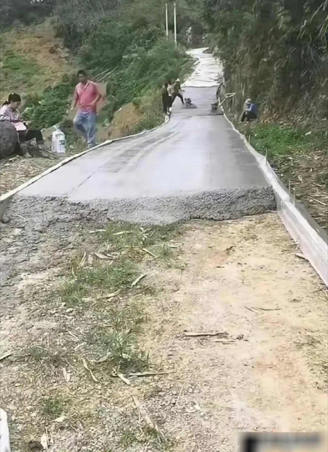 这样修路，说实话，还不如不修。