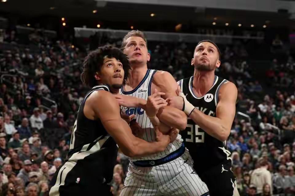 没有字母哥的雄鹿是真不行！雄鹿91：130惨败魔39分，字母哥缺阵，首发五虎三人