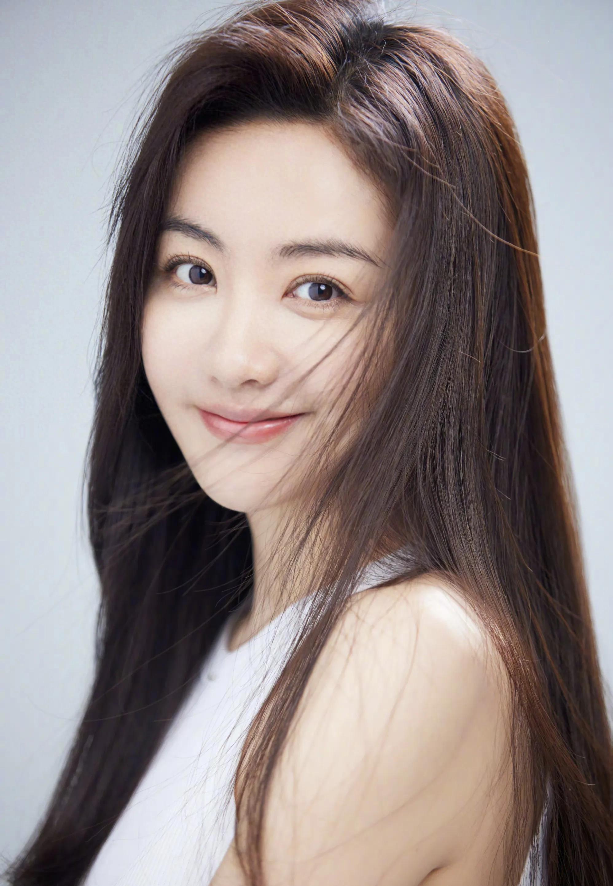 杨蓉生日写真：如花似玉，美若天仙！