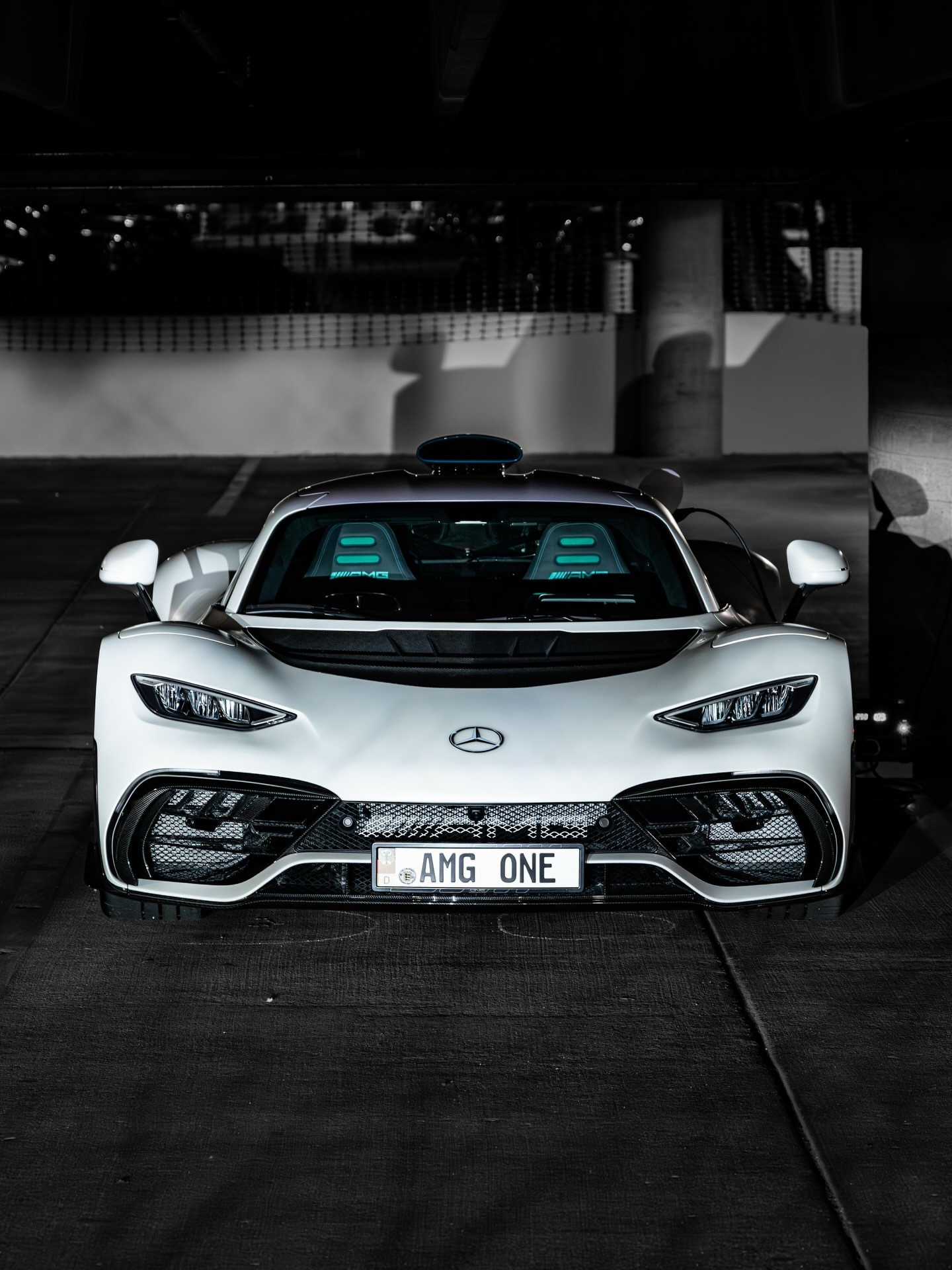 深夜在亚利桑那州，开着奔驰AMGOne。amgone豪车超跑car时尚