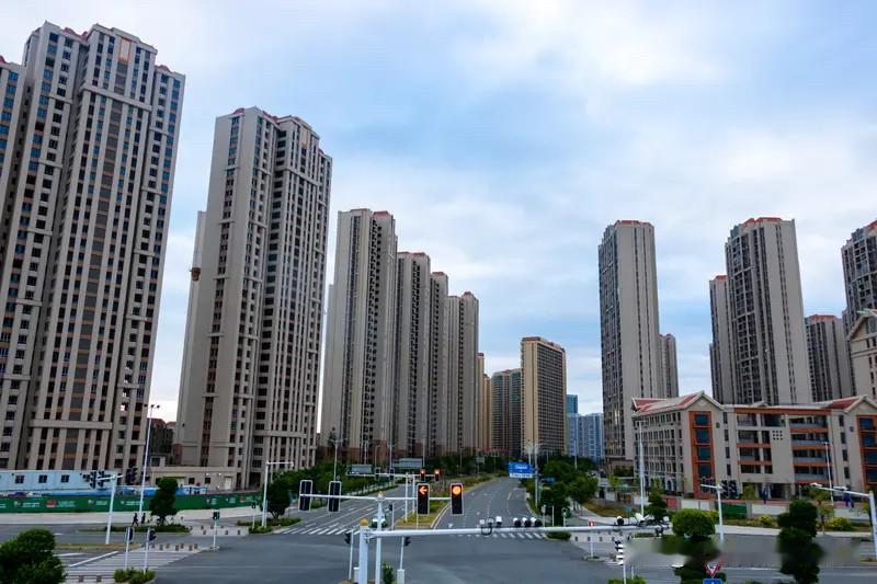 泉州楼市还是没有彻底止跌。截止到5月22日。泉州楼市的丰泽区房价从1.6万降