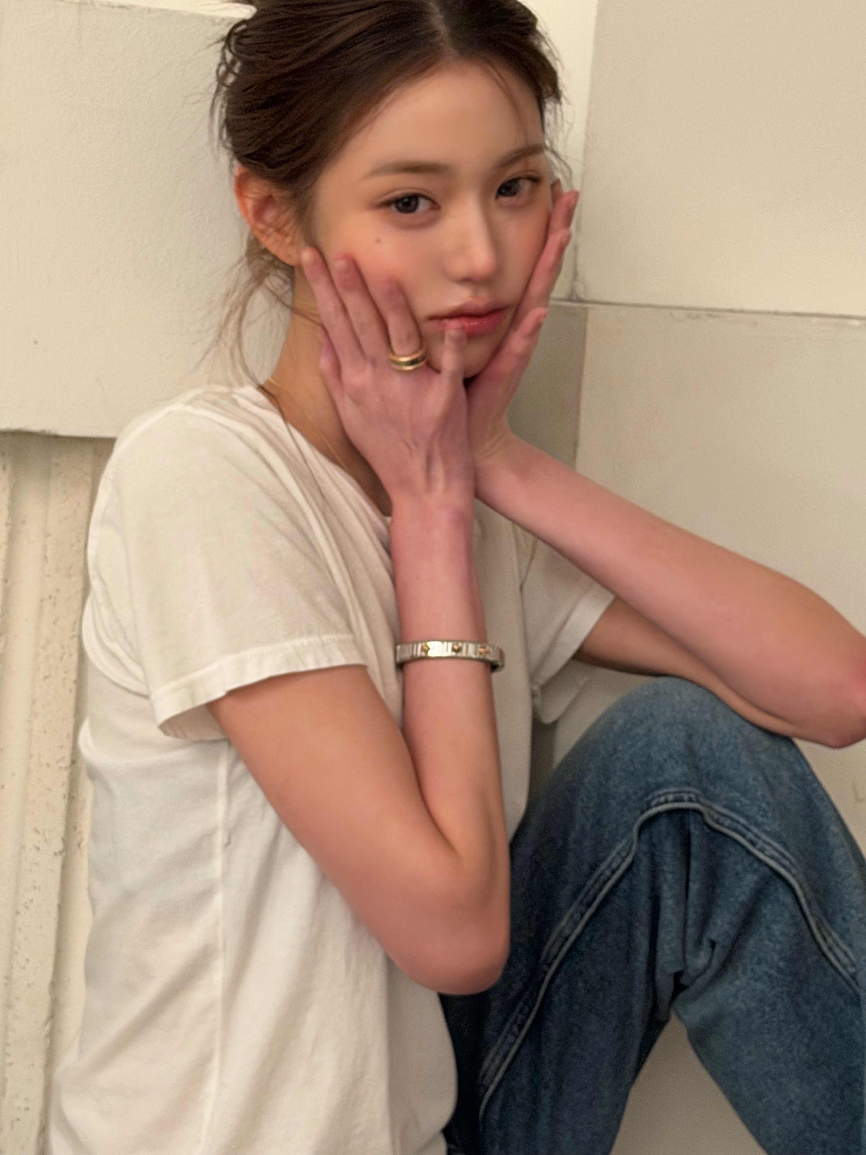 太美了真的隔着屏幕都被迷晕了美到这种程度真的是人类么完美的令人震惊的程度…