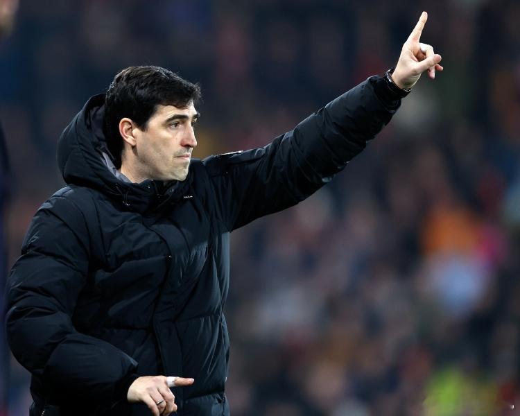 切尔西选帅考虑伊劳拉、马尔科·席尔瓦、阿隆索。伊劳拉、马尔科·席尔瓦和阿隆索是切