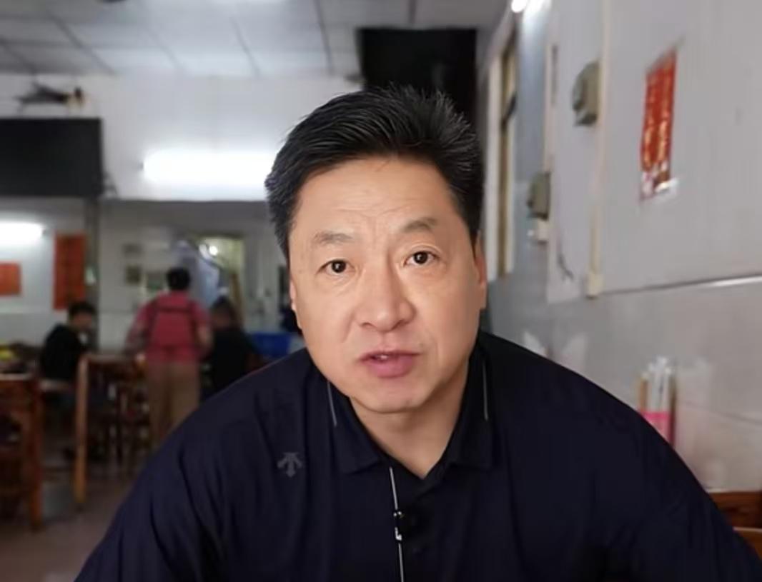 舆论呼声高涨！球迷喊话李春江出山，奈何禁赛成现实阻碍男篮亚运成绩不尽人意，