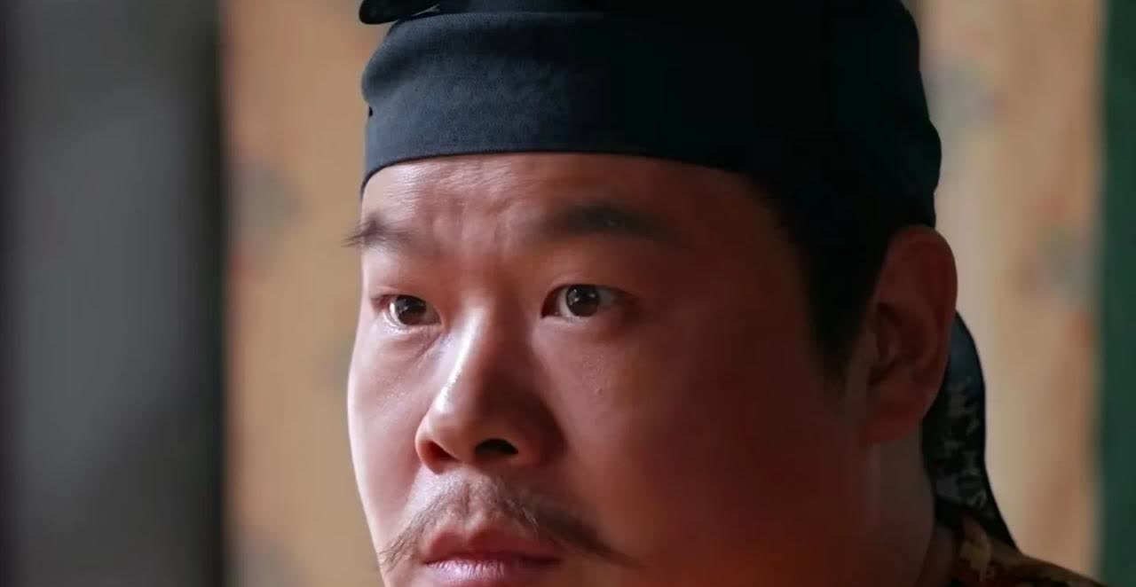 岳云鹏的心里落差得老大了，他怎么也想不明白，明明这个角色就很滑稽，为啥观