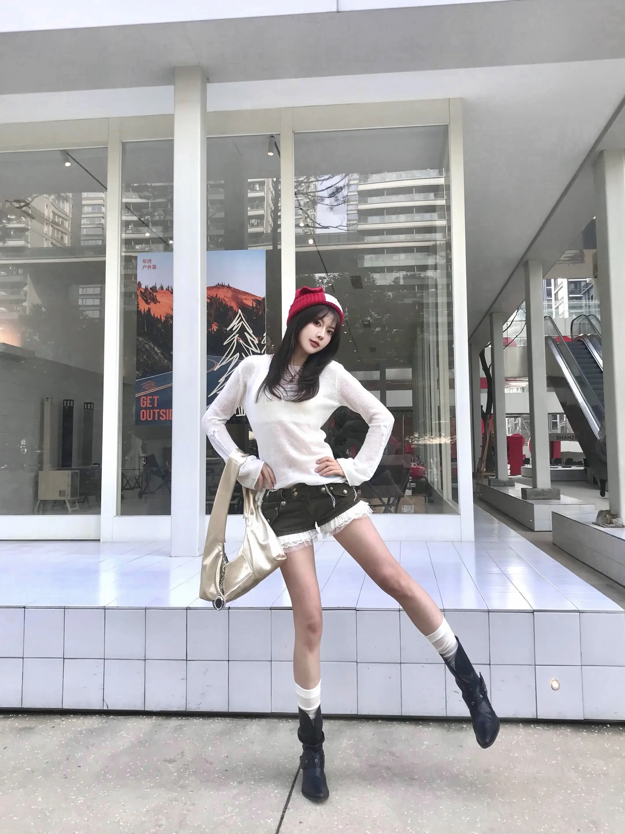 两天没喝奶茶了感觉自己都没那么甜了。