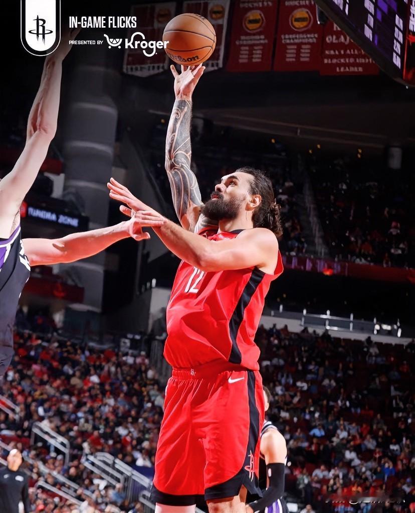 火箭121:95大胜国王，一战打出4个不可思议：1、火箭第三节单节23个篮板