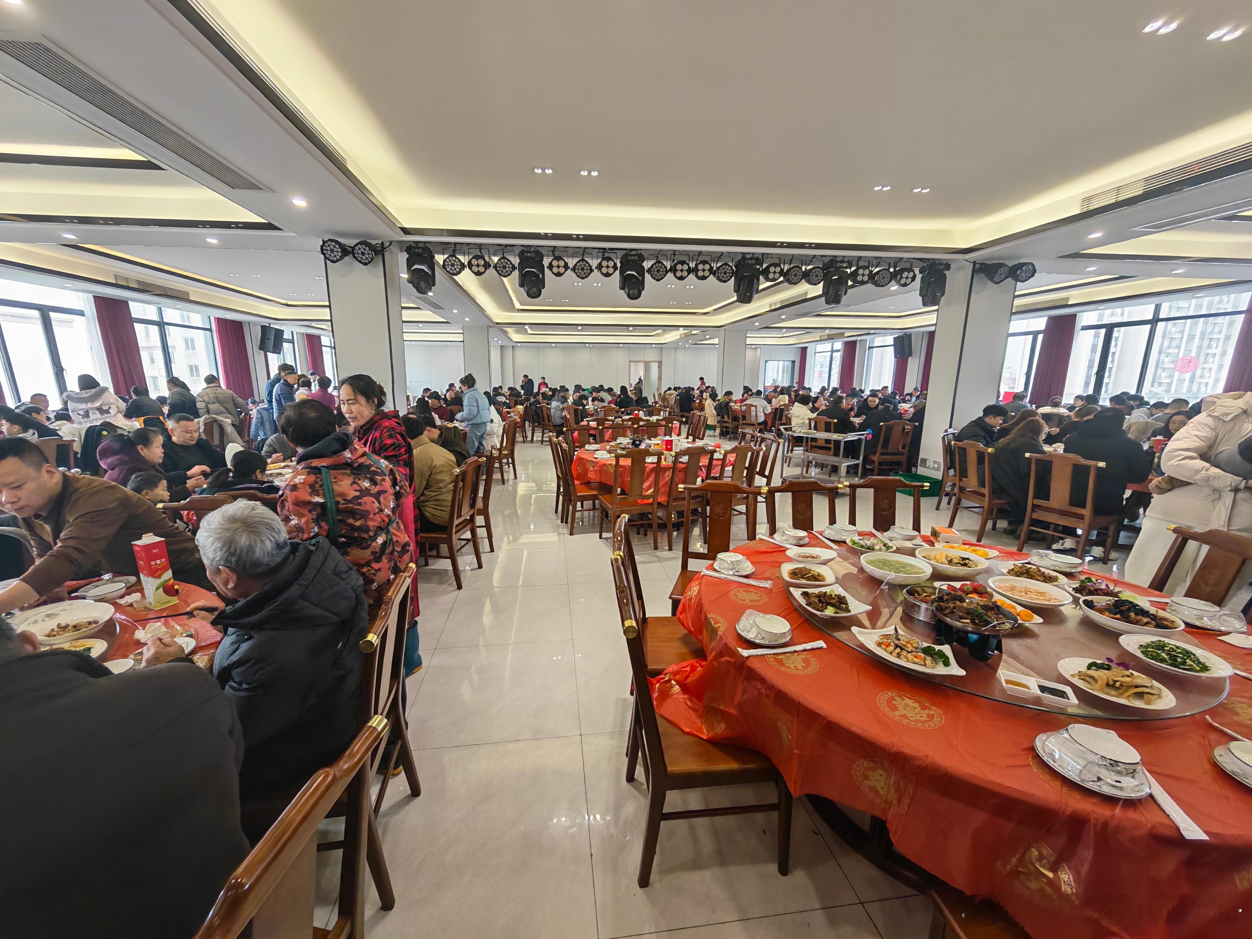 2026年1月1日起，新修订的《村民委员会组织法》已正式施行，这标志着全国农村正