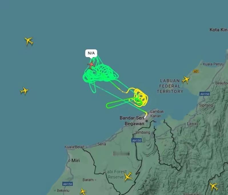 知道这是啥不？飞机的轨迹图呗，地点南海文莱附近海域…​据说，老美正在疯狂寻找前