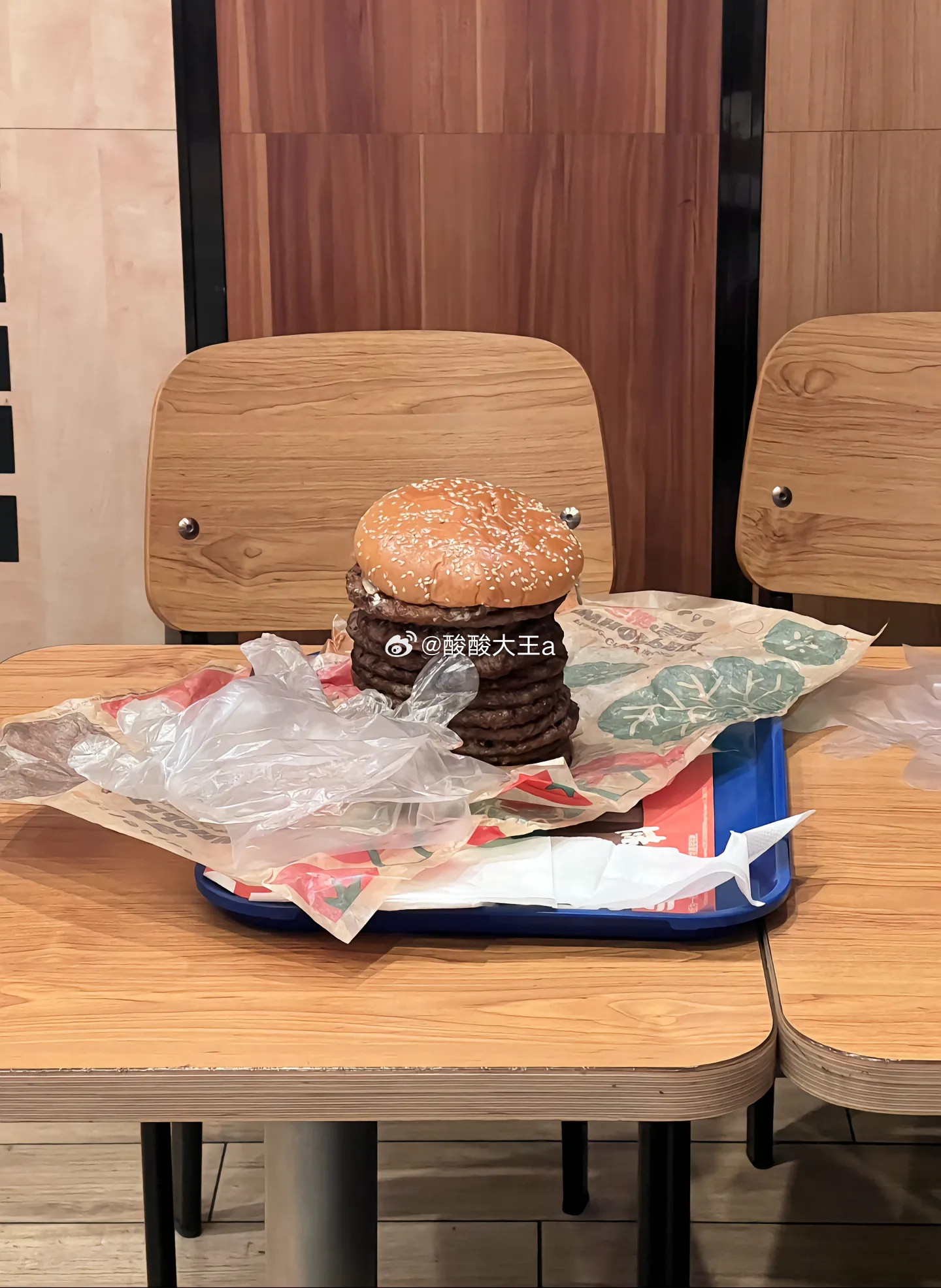 汉堡王中国也被卖了汉堡王也被卖了以后还能开心的炫肉吗[doge]​​​