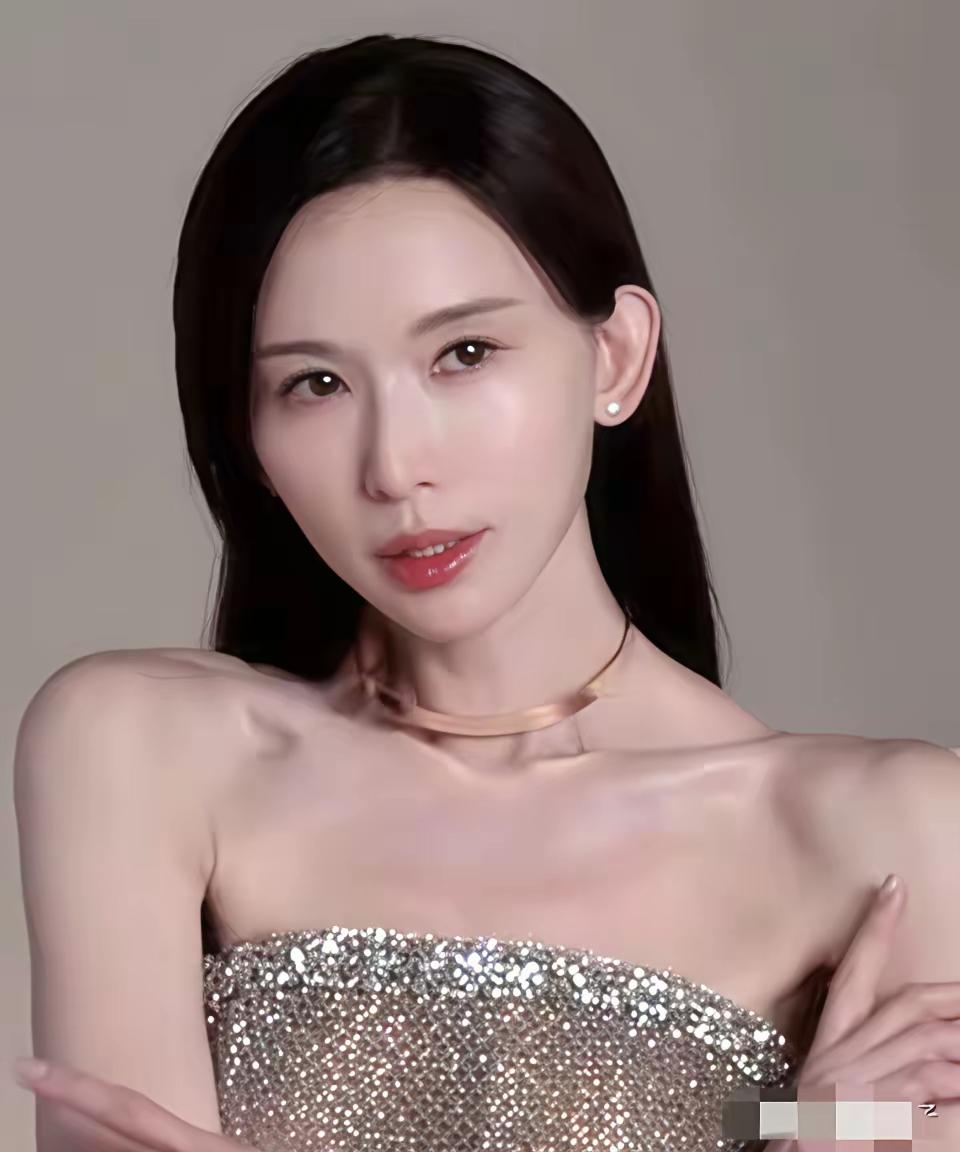 林志玲现在越看越别扭，自从她嫁到小日子了好像变了一个人，毫无美感，以前的甜美荡