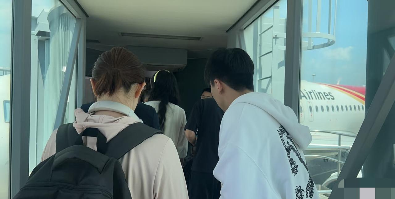 乒超联赛第二阶段即将打响—各个俱乐部球员集结厦门樊振东赵子豪徐瑛彬木原美