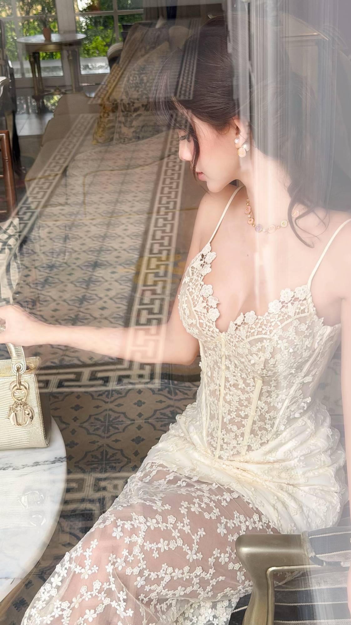 知性美女穿搭分享