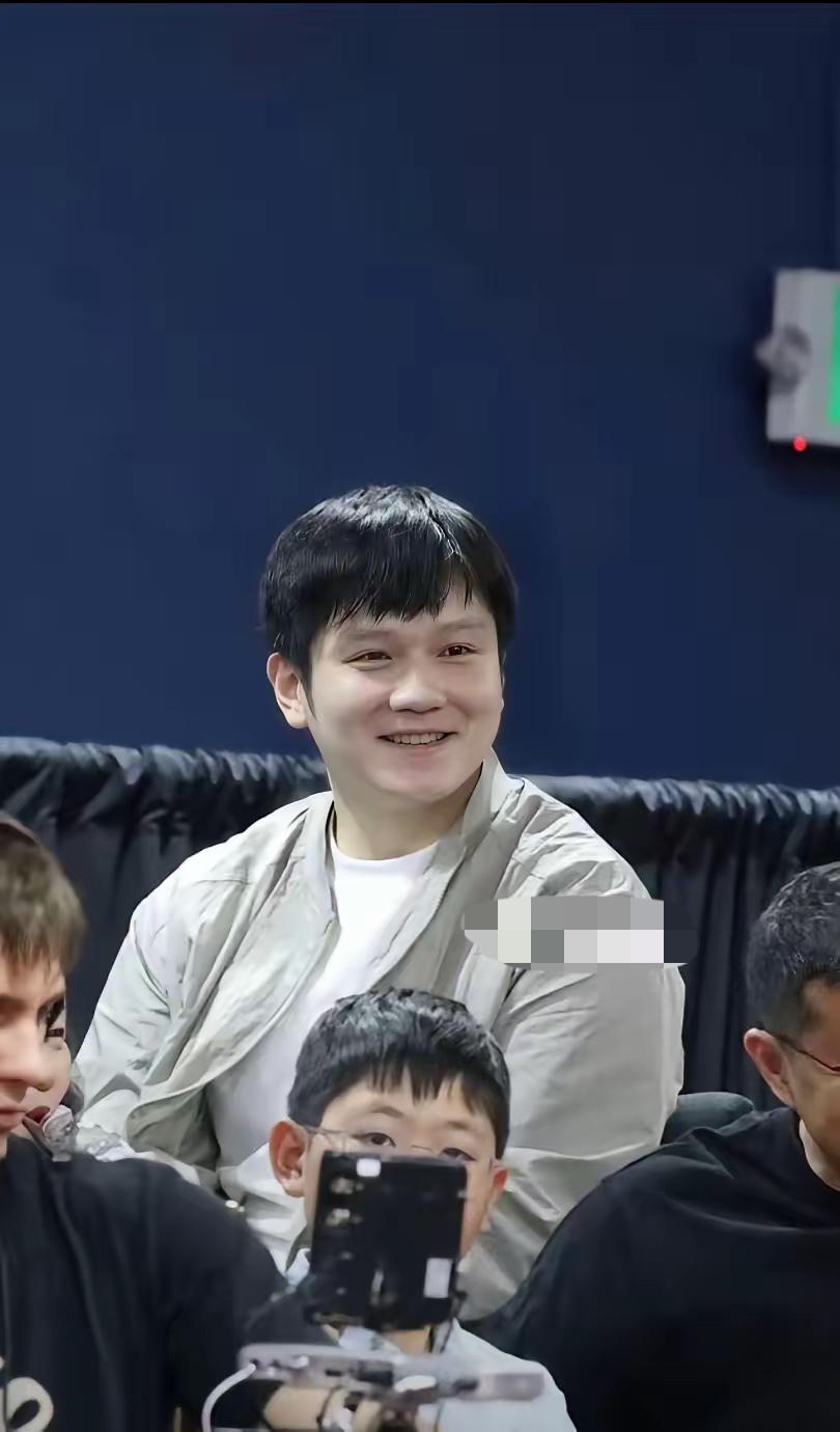 看到樊振东现身美国当投资人，瞬间懂了：他真的要暂时离开国家队了。国乒男队现在真