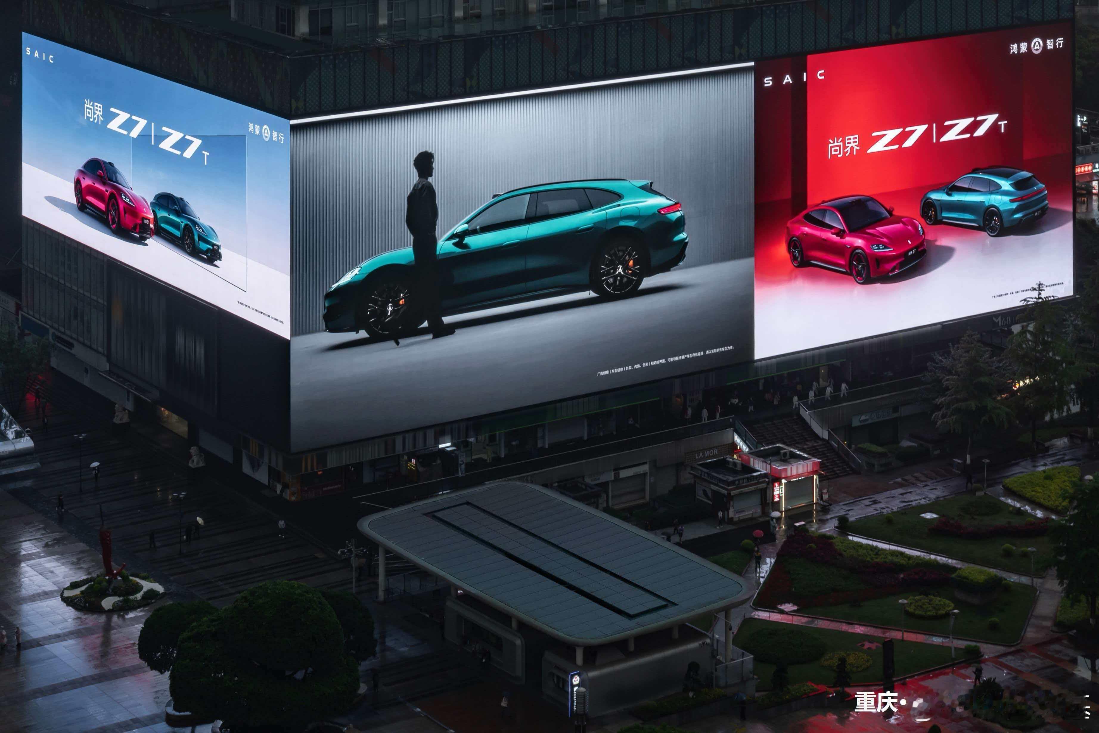 实话实说我对肖战这哥们是黑转粉的之前因为各种饭圈文化我对肖战这俩字就没啥好感甚至