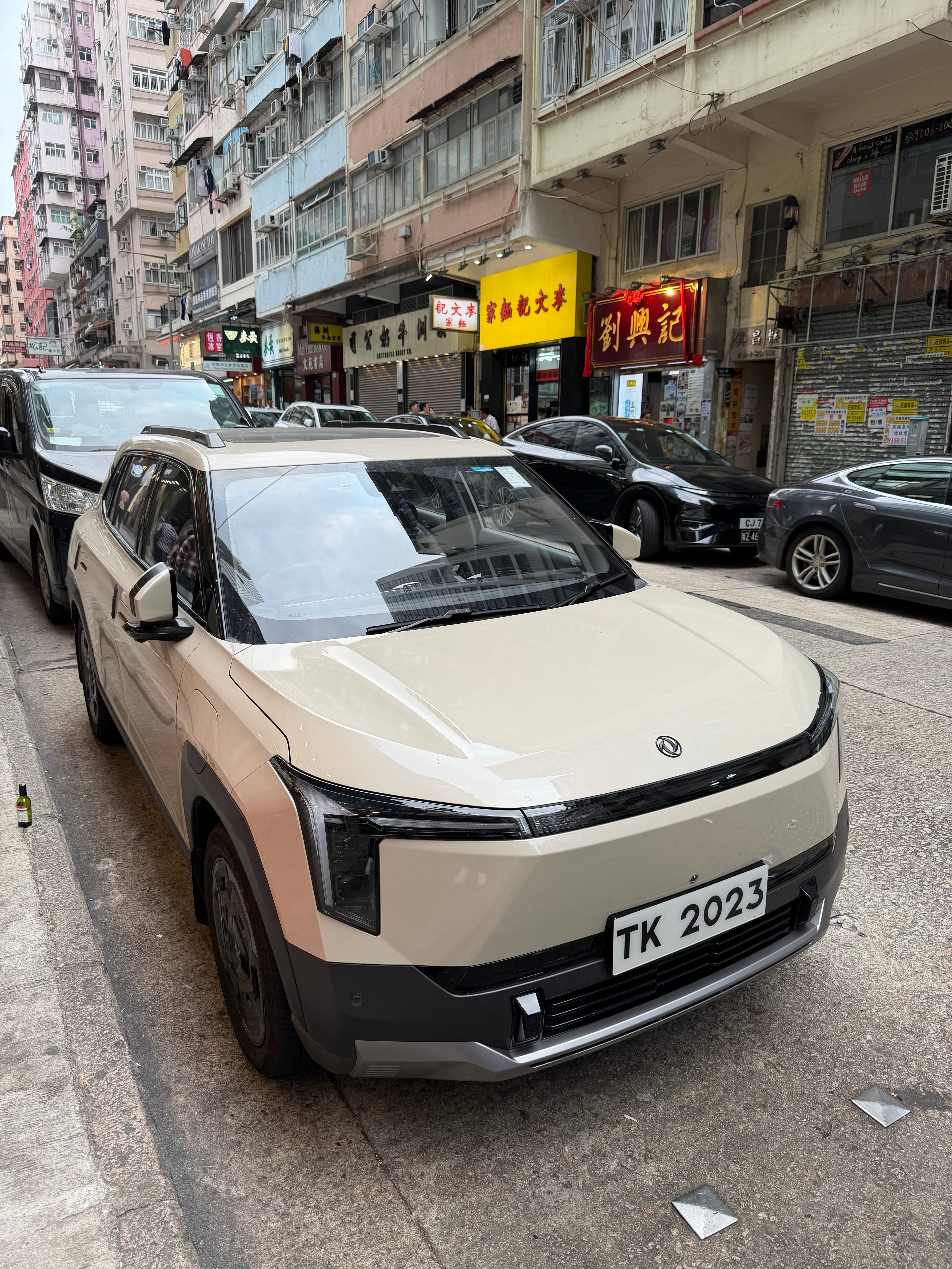 原来东风已经来香港了，还挺多的，这啥款式，我没查目前不知道具体款式香港·澳洲牛