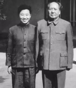 1967年，毛主席的理发师在体检中被发现转氨酶偏高，有转化为可传染肝病的可能。为