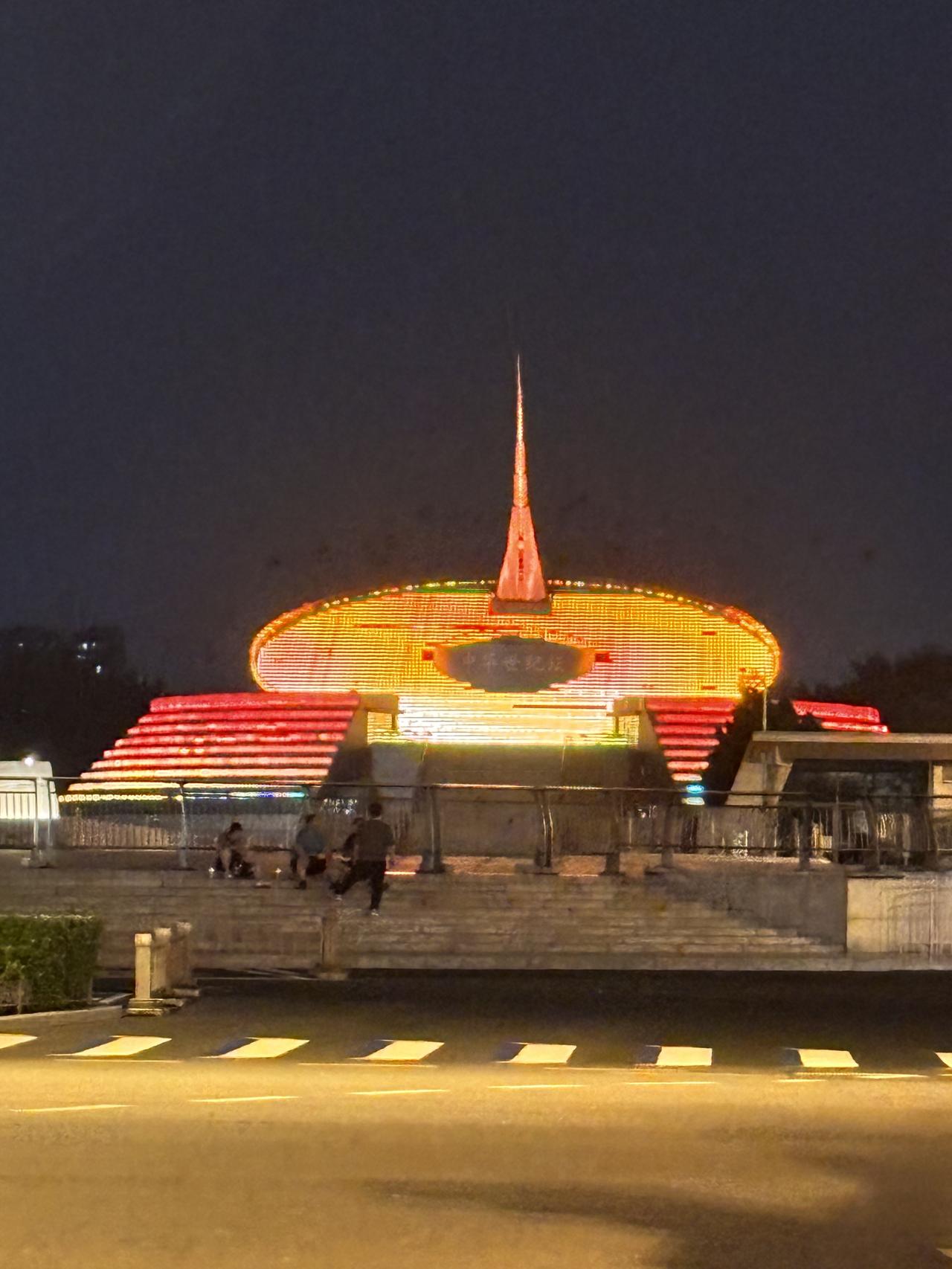 我一直不明白什么叫可支配收入，比如，我这个月社保交了3000，个税交了3000，