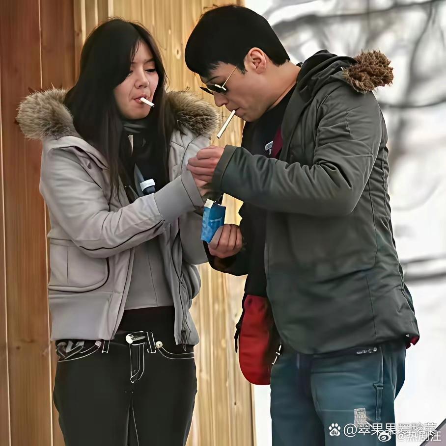 万万没想到，当年黎明两口子一起抽烟，白看了这么多年电视，现在才知道​​​