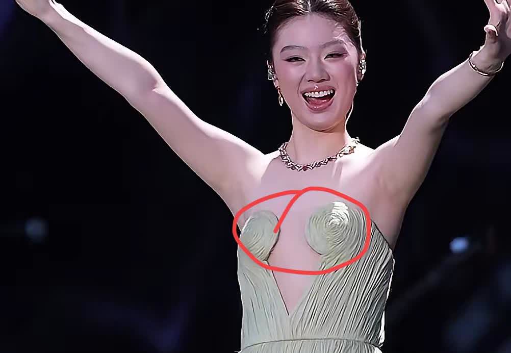 单依纯，给所有女人提了个醒！无论你身材多好，长的多漂亮，也千万不能放飞自