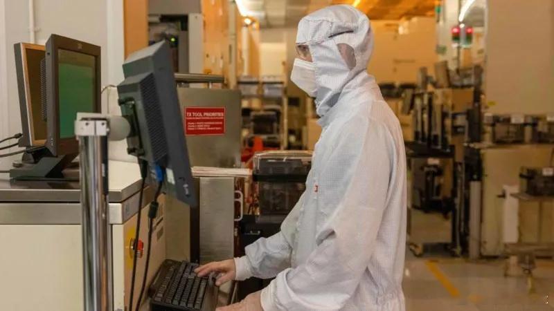 【荷兰政府接管中资芯片企业】（BBC）荷兰政府接管了总部位于荷兰的中资芯片制造商