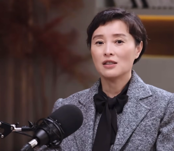 鲁豫和吴越的一段访谈视频片段登上热搜视频只有36秒，但是，却句句都说在了大家的