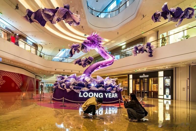 辰龙们注意啦！11月12号左右给你带话的人，带来的事可拖不得。11月12日太阳落