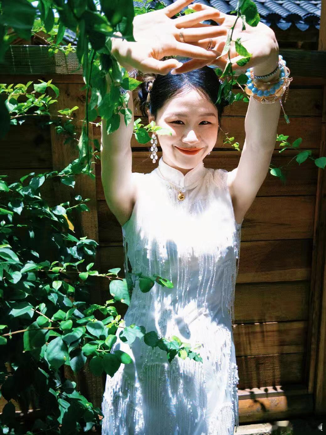金靖太懂女生了找到金靖越来越美的原因了终于懂了！金靖越来越美的关键，是她不跟